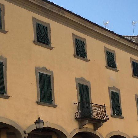 Hotel La Piazza 1 Stia Exterior foto